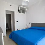 דירה House